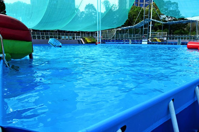洋浦经济开发区充气游泳池